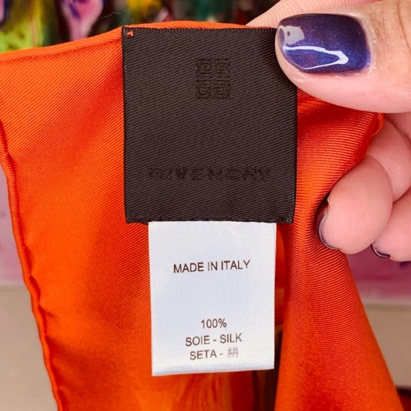 Givenchy - Givenchy Artwork Logo Printed Scarf 100% Silk - Picture 3 of 5